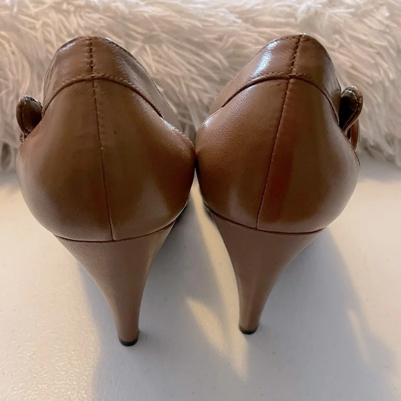 ALFANI 9m Nolita Tan pumps Peep toe & side buckle accents Leather upper 4’ heel - Picture 5 of 7